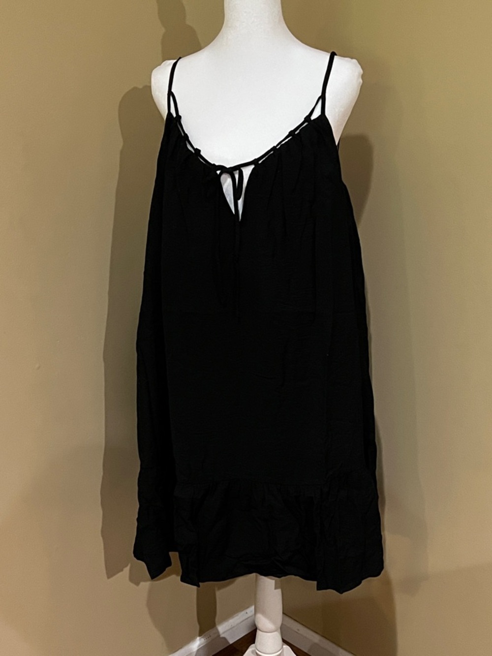Black Spaghetti Strap Ruffle-Hem Women's Top